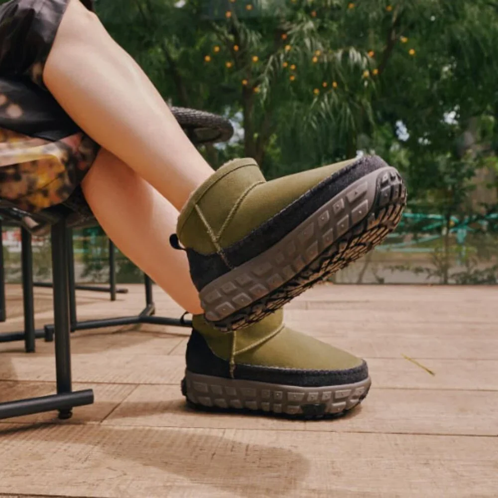 UGG All Gender Venture Daze Ultra Mini Cozy Boot